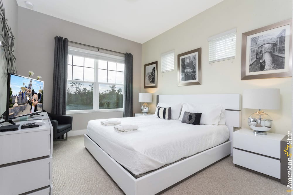 Photo of Bedroom in Crestwynd Bay