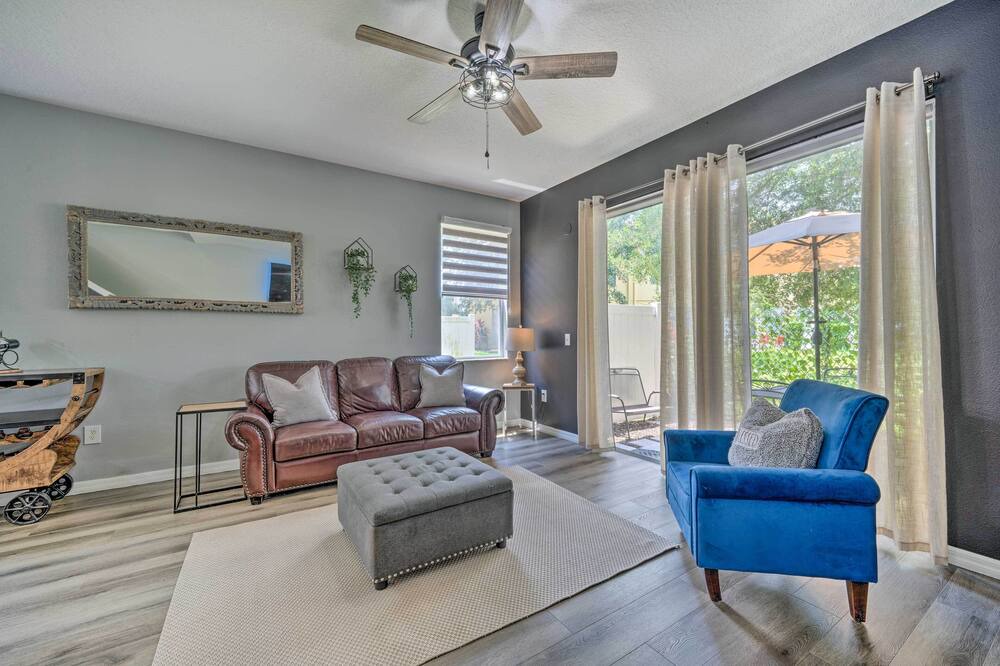 Photo of Livingroom in Crestwynd Bay