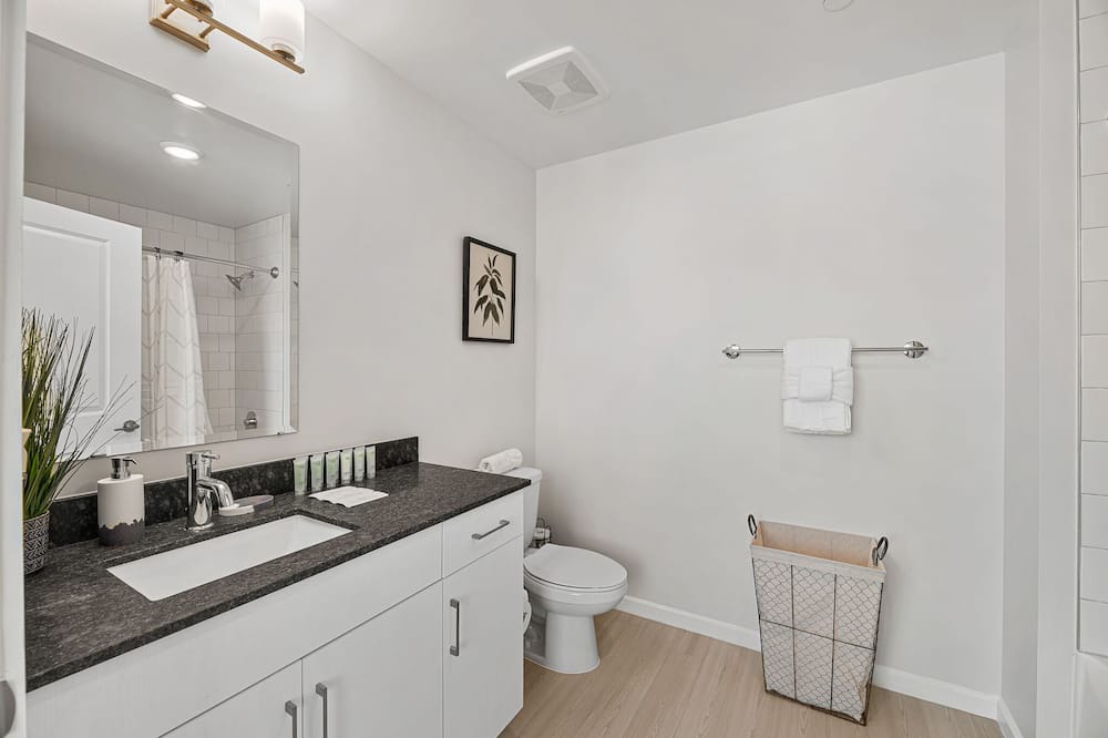 Photo of Bathroom in Callahan