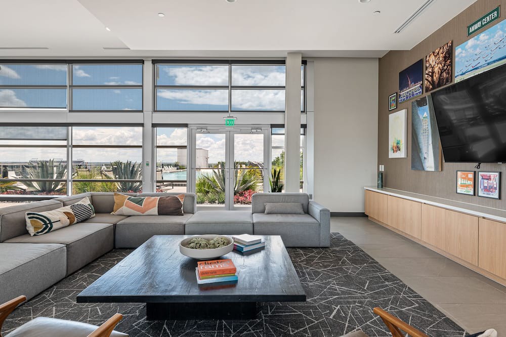 Photo of Livingroom in Callahan