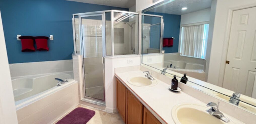 Photo of Bathroom in Crescent Lakes