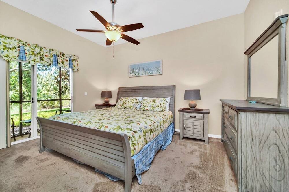 Photo of Bedroom in Bahama Bay