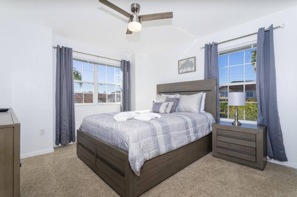 Photo of Bedroom in Lake Wilson Preserve