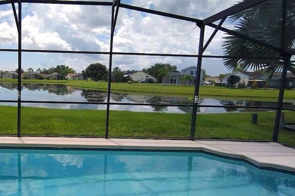 Photo of Outdoor in Crescent Lakes