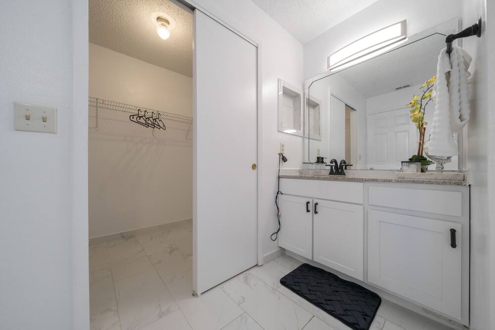 Photo of Bathroom in Indian Ridge