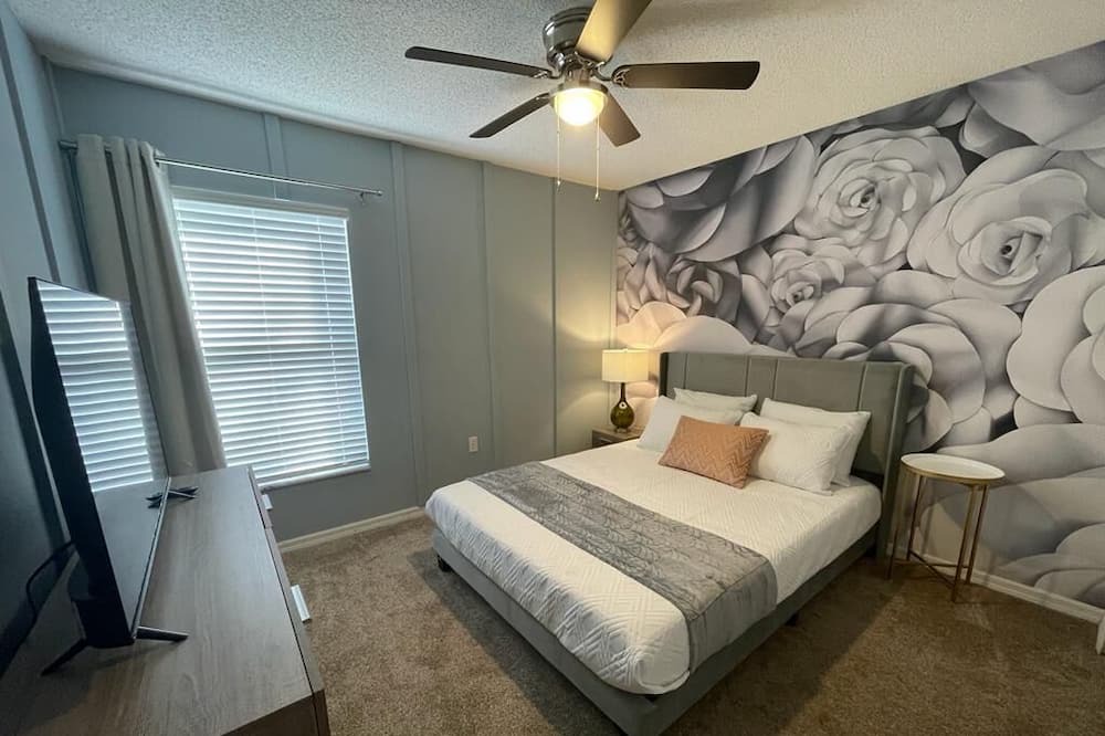 Photo of Bedroom in Westridge