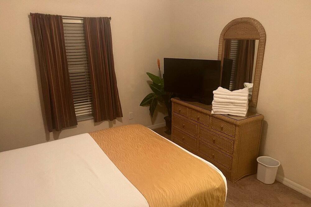 Photo of Bedroom in Bahama Bay
