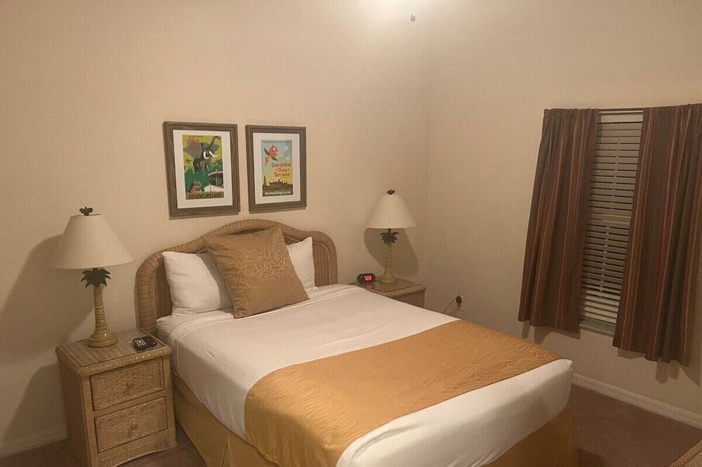 Photo of Bedroom in Bahama Bay