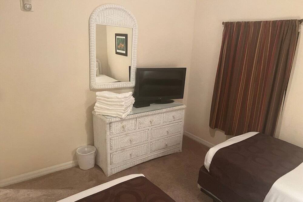 Photo of Bedroom in Bahama Bay