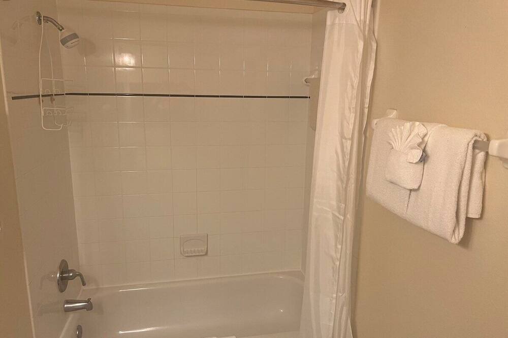 Photo of Bathroom in Bahama Bay