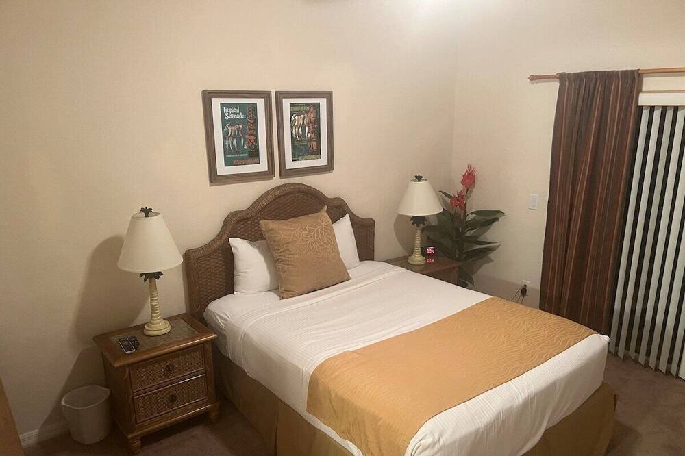 Photo of Bedroom in Bahama Bay