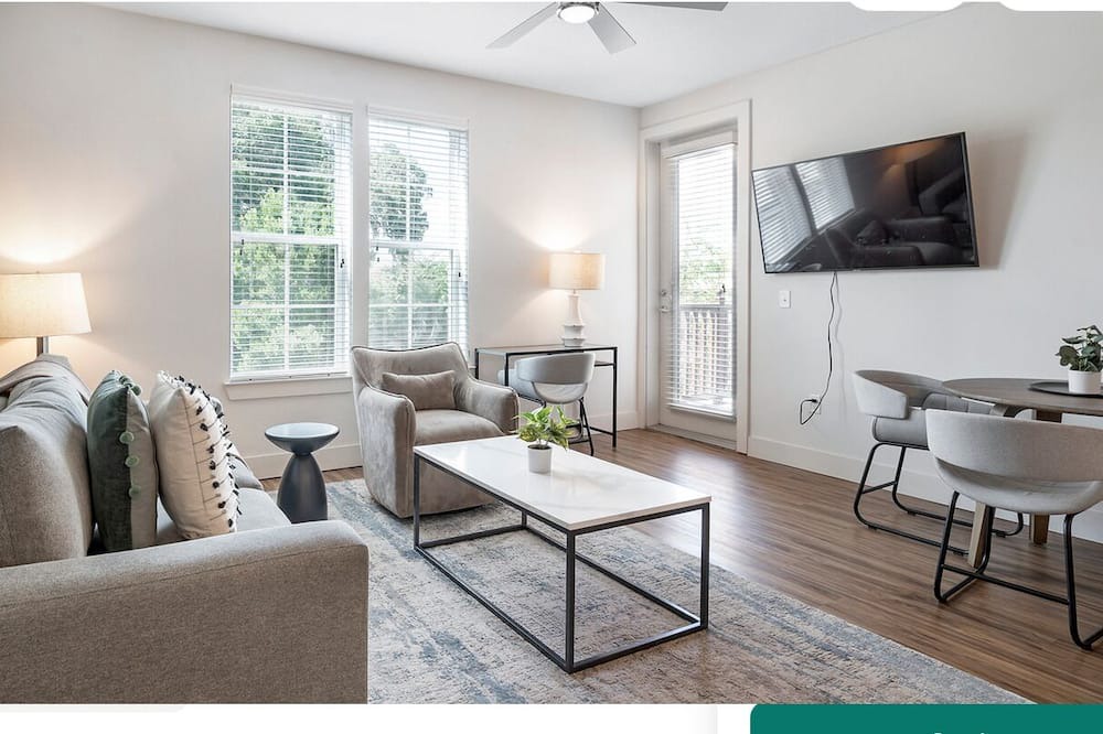 Photo of Livingroom in College Park