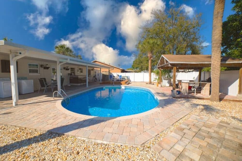 Photo of Outdoor in Oak Ridge