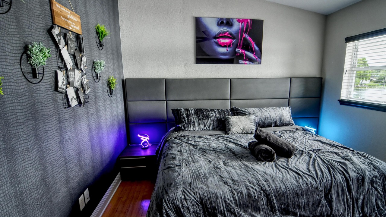 Photo of Bedroom in Dover Shores West