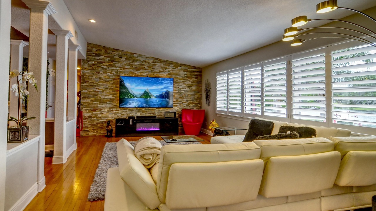 Photo of Livingroom in Dover Shores West