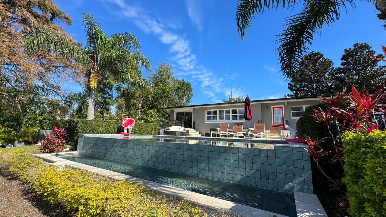Photo of Outdoor in Dover Shores West