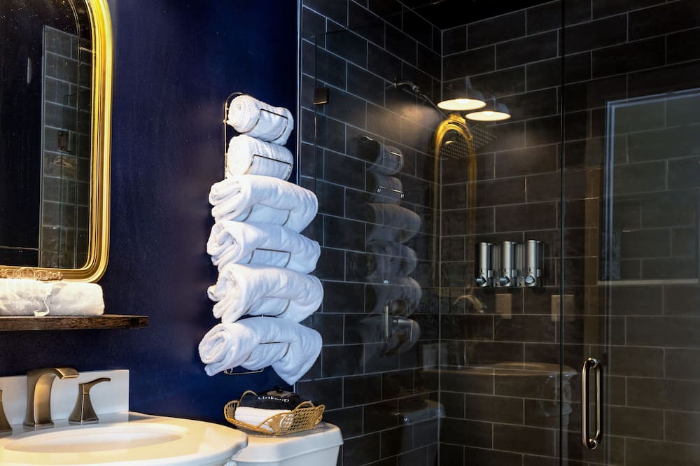 Photo of Bathroom in Lake Davis - Greenwood