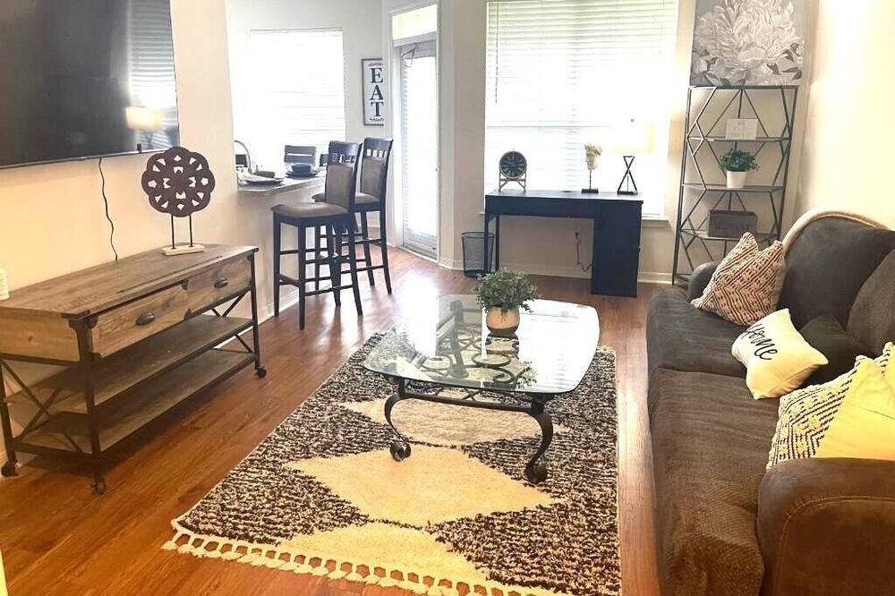 Photo of Livingroom in Airport North