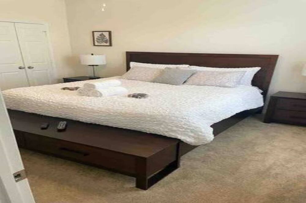 Photo of Bedroom in Airport North
