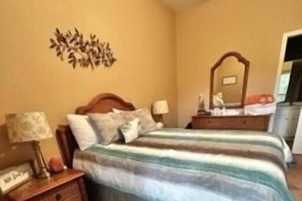 Photo of Bedroom in Bahama Bay