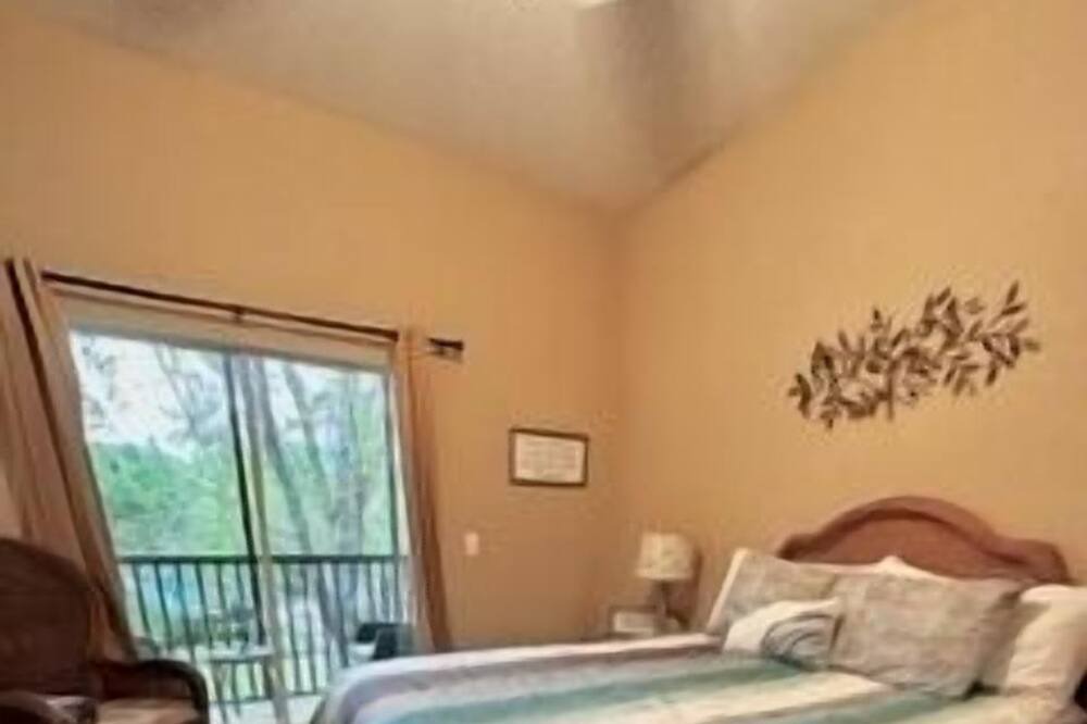 Photo of Bedroom in Bahama Bay
