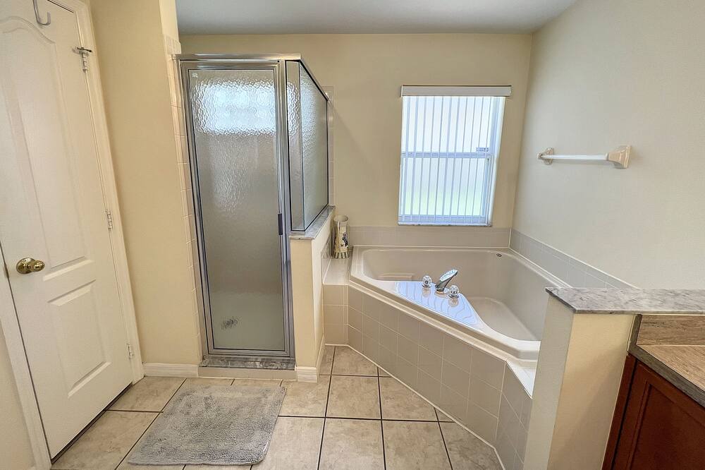Photo of Bathroom in Tuscan Ridge