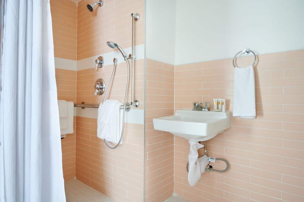 Photo of Bathroom in Lake Cherokee