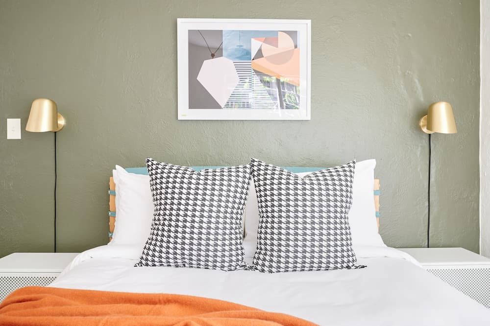Photo of Bedroom in Lake Cherokee