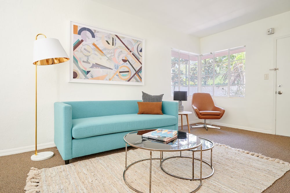 Photo of Livingroom in Lake Cherokee