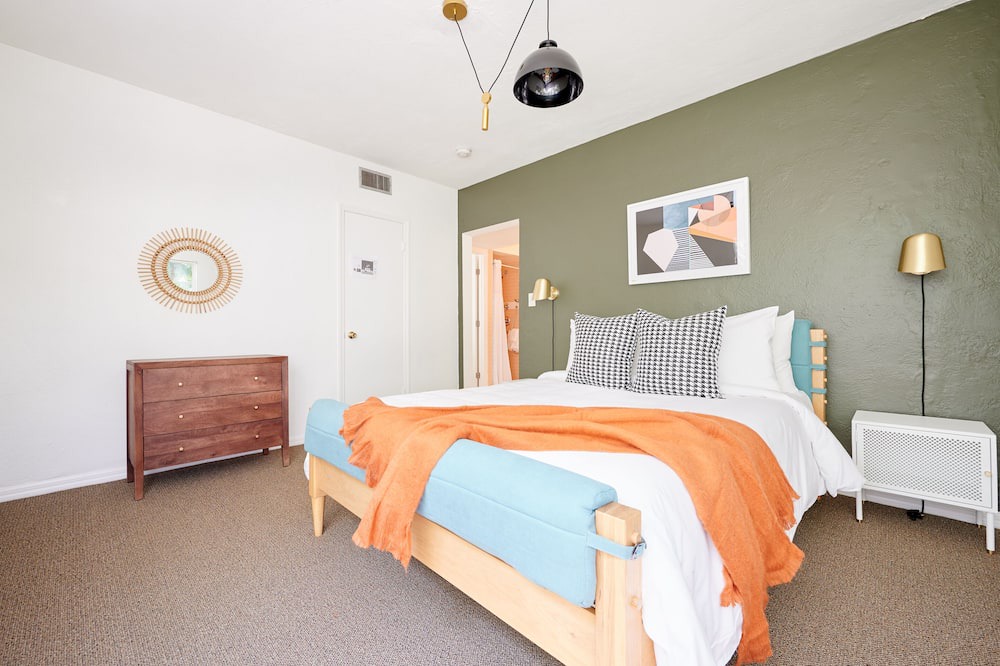 Photo of Bedroom in Lake Cherokee