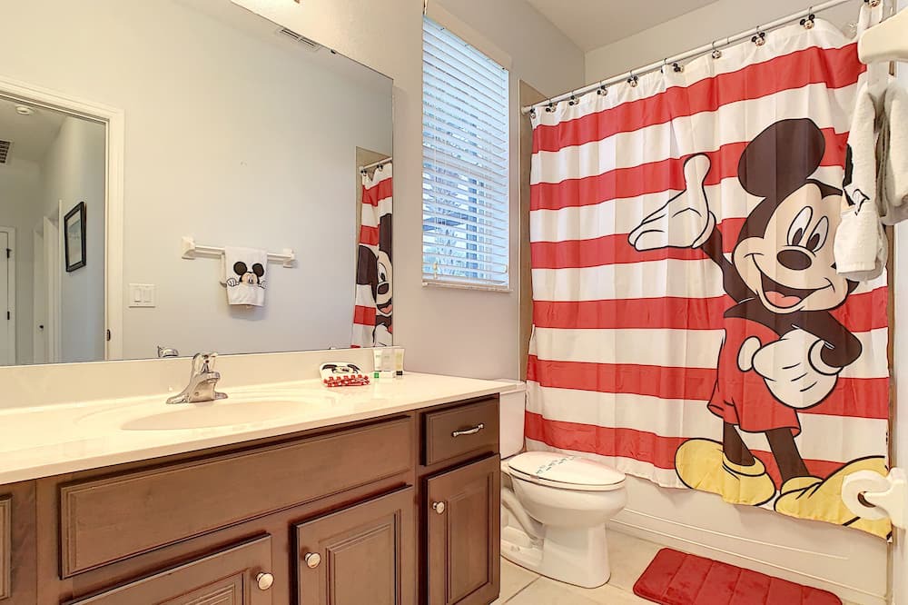 Photo of Bathroom in Watersong