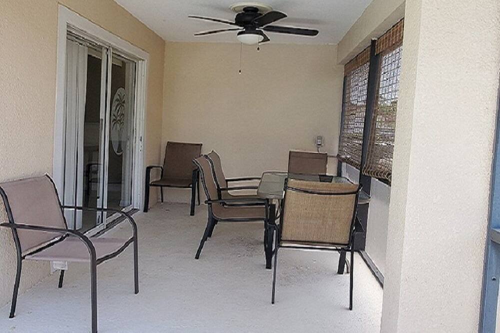 Photo of Patio Balcony in Lake Wilson Preserve