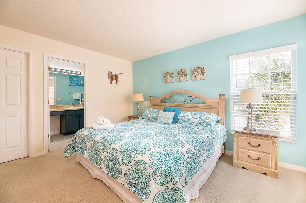 Photo of Bedroom in Watersong