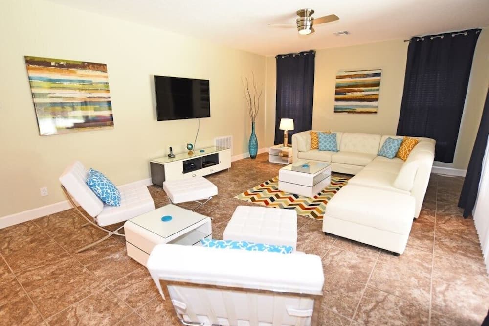 Photo of Livingroom in Watersong