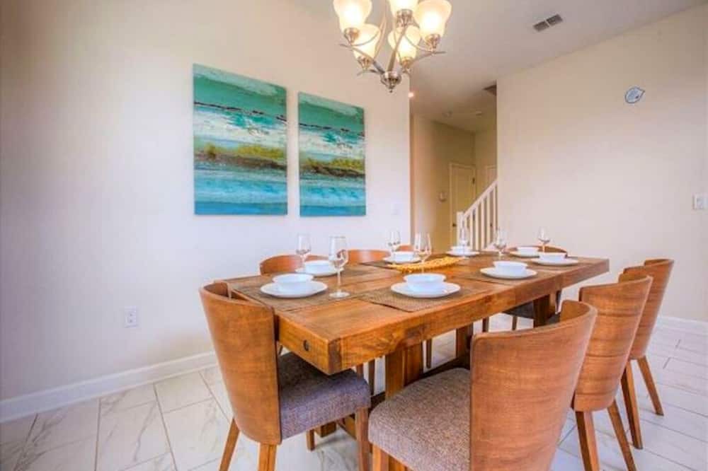 Photo of Kitchen in Davenport