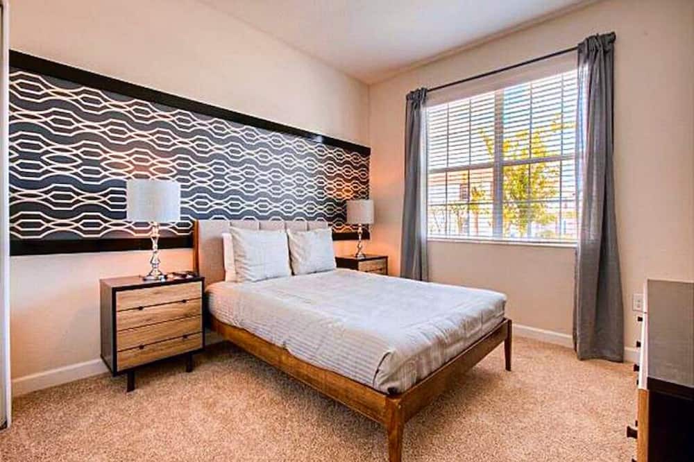 Photo of Bedroom in Davenport