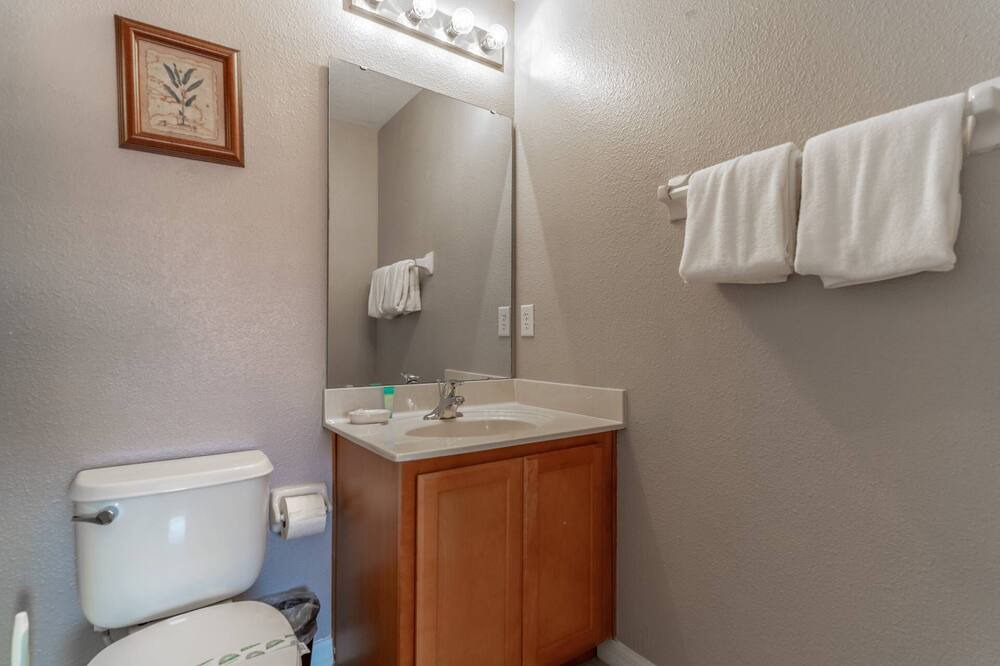 Photo of Bathroom in Watersong