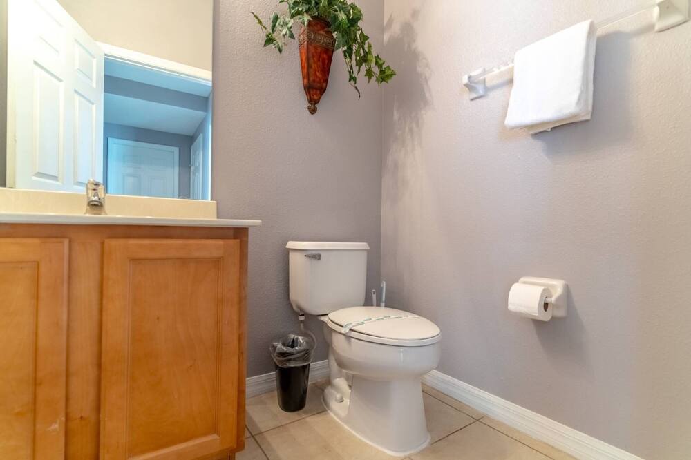 Photo of Bathroom in Watersong
