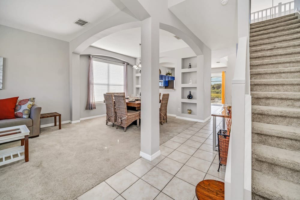 Photo of Livingroom in Loughman