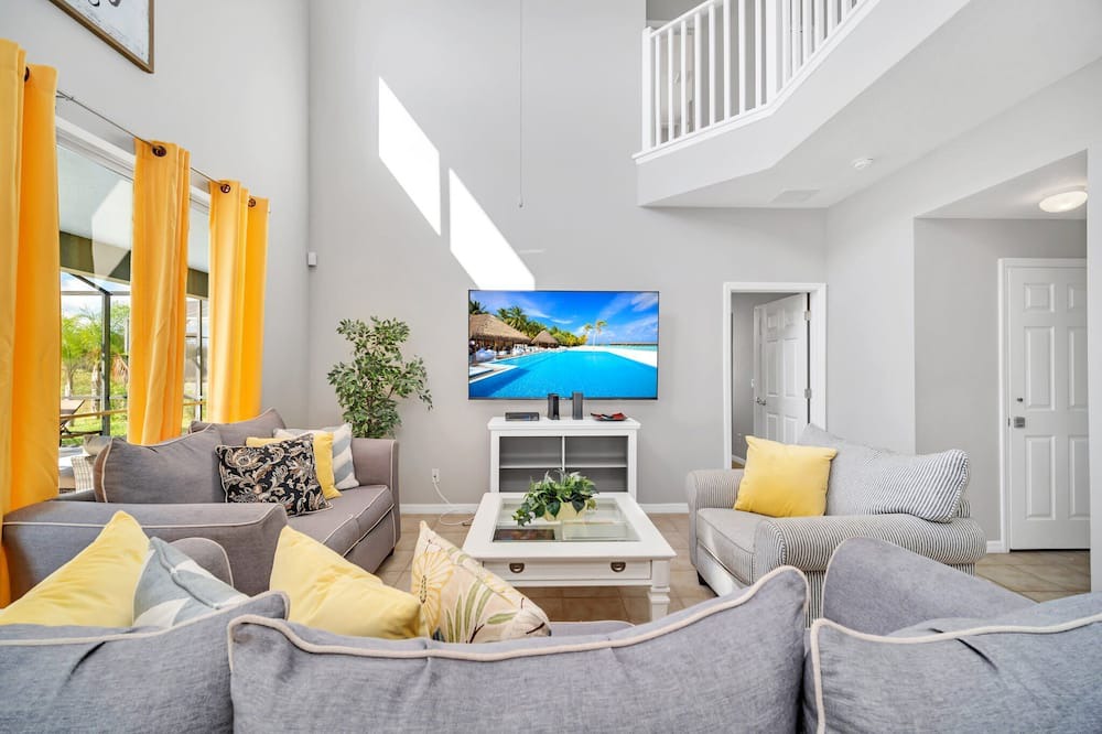 Photo of Livingroom in Loughman