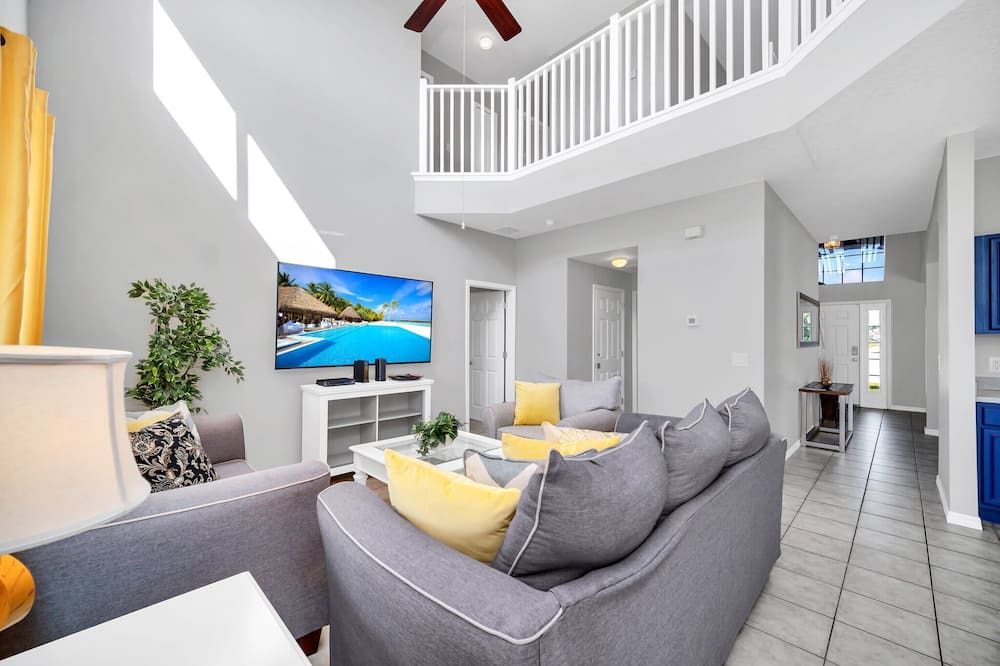 Photo of Livingroom in Loughman