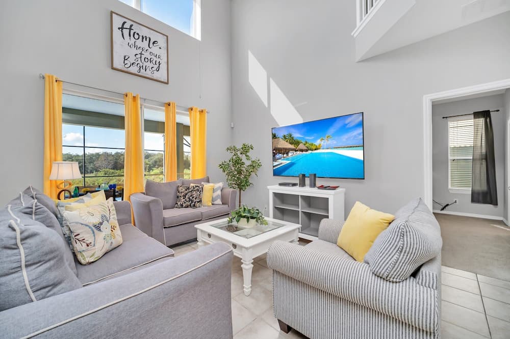 Photo of Livingroom in Loughman