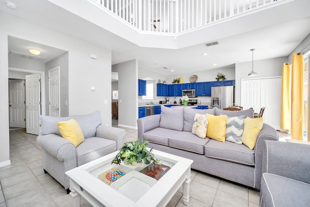 Photo of Livingroom in Loughman