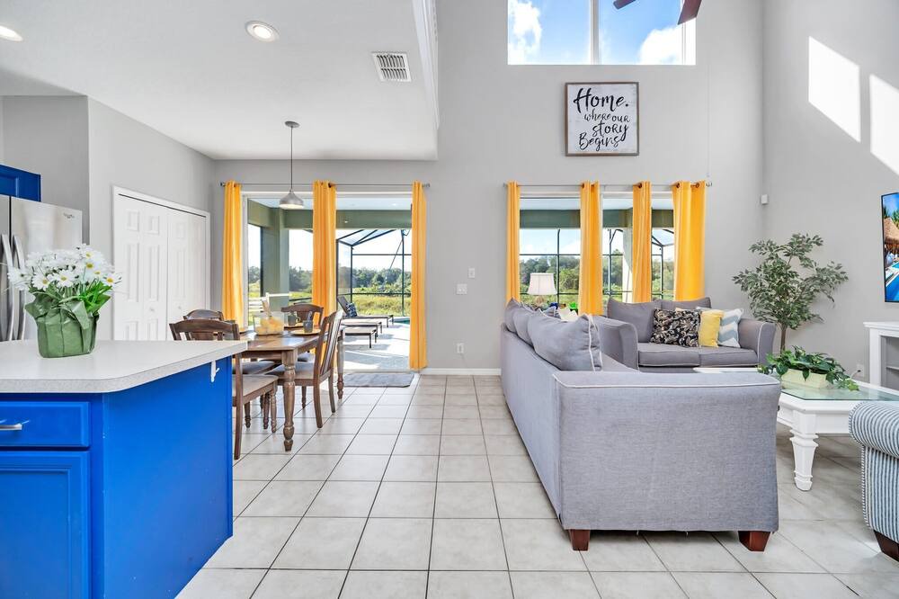 Photo of Livingroom in Loughman