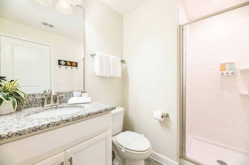 Photo of Bathroom in Davenport