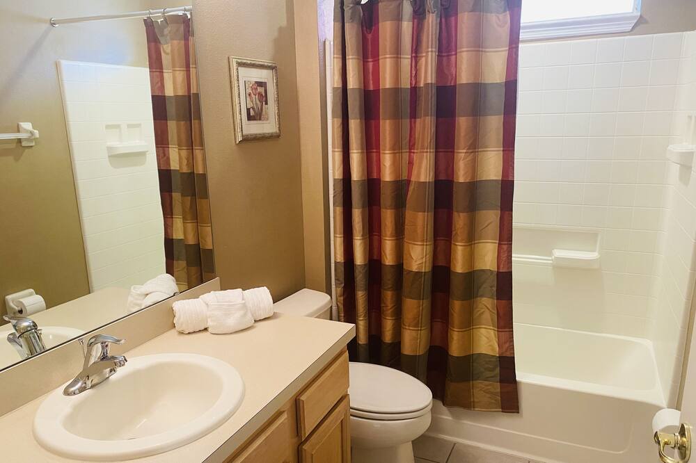 Photo of Bathroom in Loughman