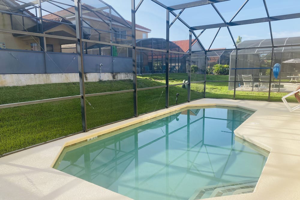 Photo of Outdoor in Loughman