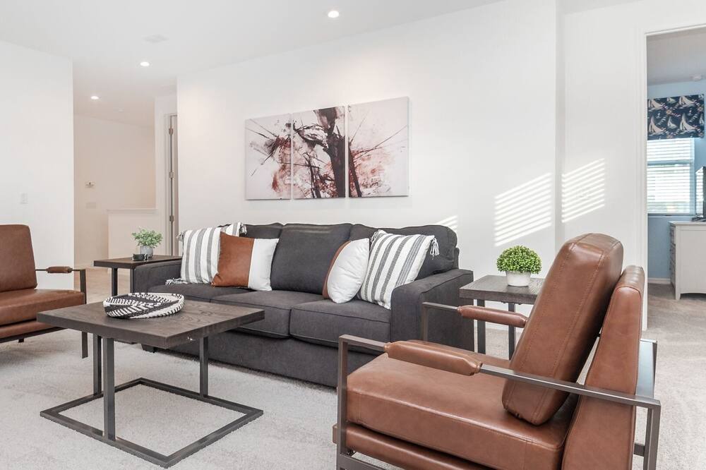 Photo of Livingroom in Southwest Orlando