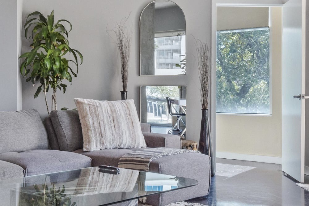 Photo of Livingroom in South Eola