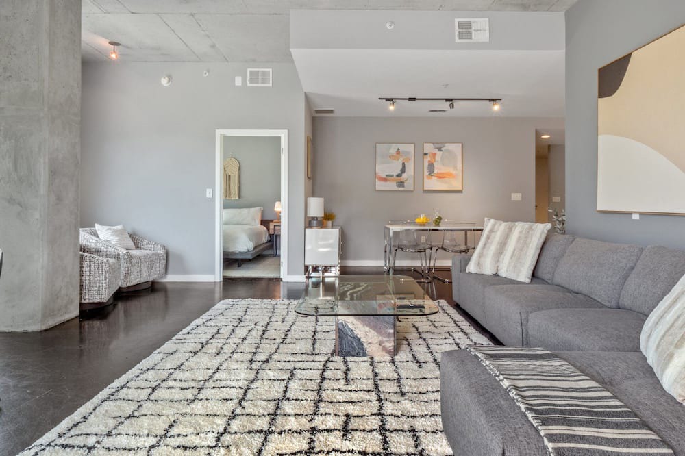 Photo of Livingroom in South Eola